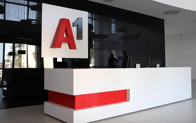 В ТЦ «Сеница» начали открывать магазины. В нем заработали «Семь пятниц» с ценами ниже рынка