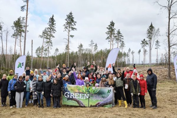 «Эко Движ. Зеленый сезон» от А1: 13,5 тысячи деревьев в обмен на старые гаджеты
