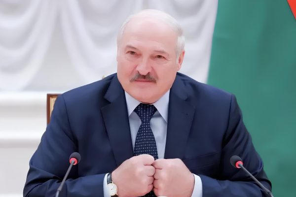 Лукашенко посоветовал не беситься Польше и Литве в отношении трудовых мигрантов 