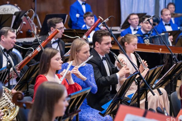 Праздничный парад оркестров представили на сцене Белгосфилармонии