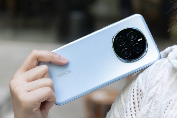 Покупайте HONOR Magic7 или HONOR Magic7 Pro и получайте смарт-часы всего за 10 копеек в А1