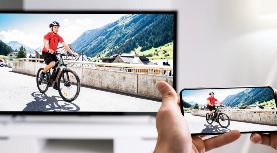 Смартфон и телевизор