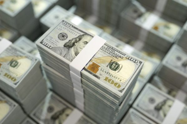 Курсы валют на 1 октября – доллар продолжает слабеть