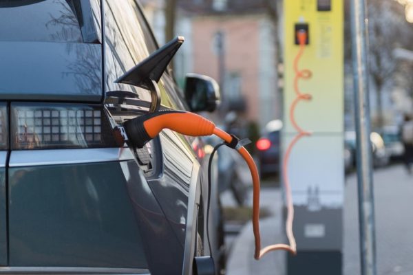 Электромобили в Беларуси: рекордный рост, инфраструктура и новые вызовы