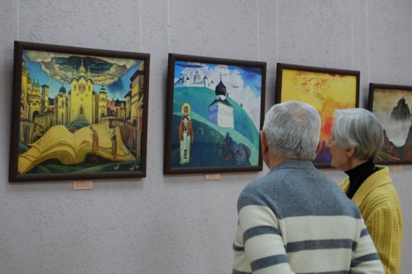 Выставка Рериха «Обитель Света» и творческие встречи в галерее «Сфера»