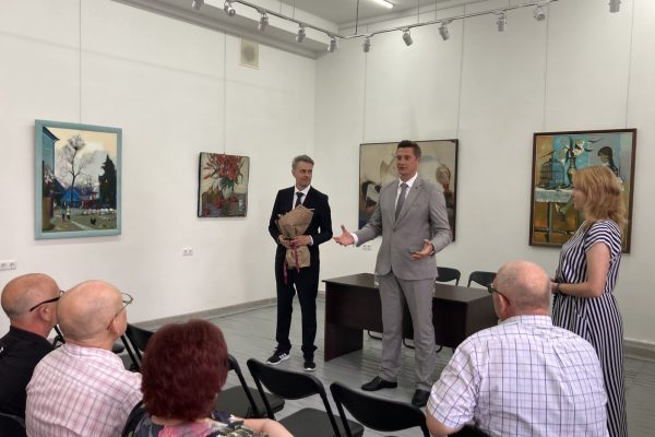 Министр культуры представил нового руководителя Национального центра современных искусств