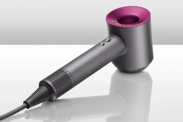 Скидка 300 рублей на фены-стайлеры Dyson и рассрочка без переплат в А1