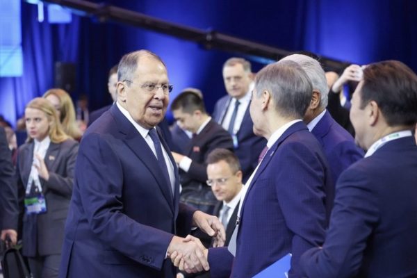 Лавров: Запад открыто готовится к большой войне в Европе