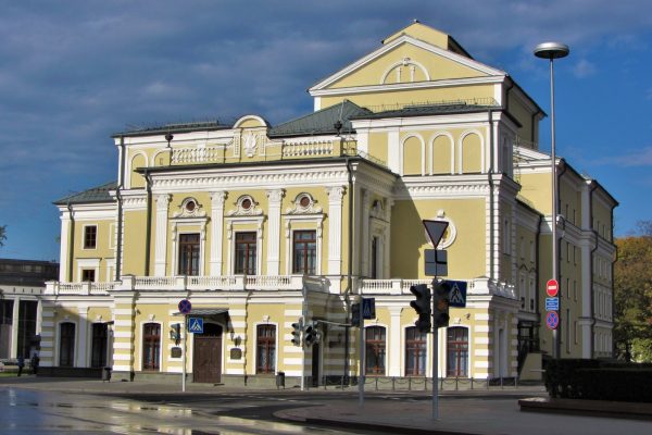 Театрализованная читка романа «Вырай» пройдет в Купаловском театре