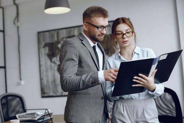 В Беларуси утверждены новые требования к работникам банков и страховых компаний