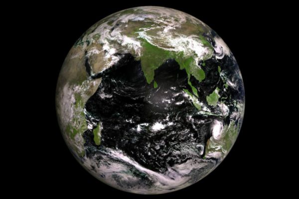 Роскосмос опубликовал первый снимок со спутника «Электро-Л» №5