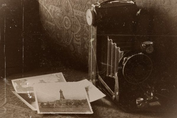 В Минске открылась выставка редких фотографий жизни мещан начала XX века