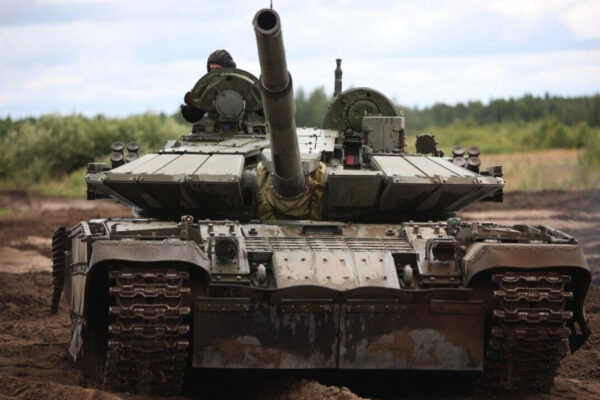 Модернизированные танки Т-72БМ2 поступили в Вооруженные силы Беларуси