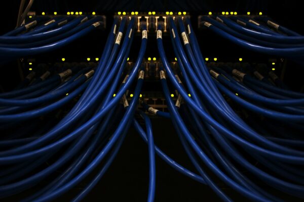 Ученые создали оптоволокно, которое после заморозки работает в тысячу раз эффективнее